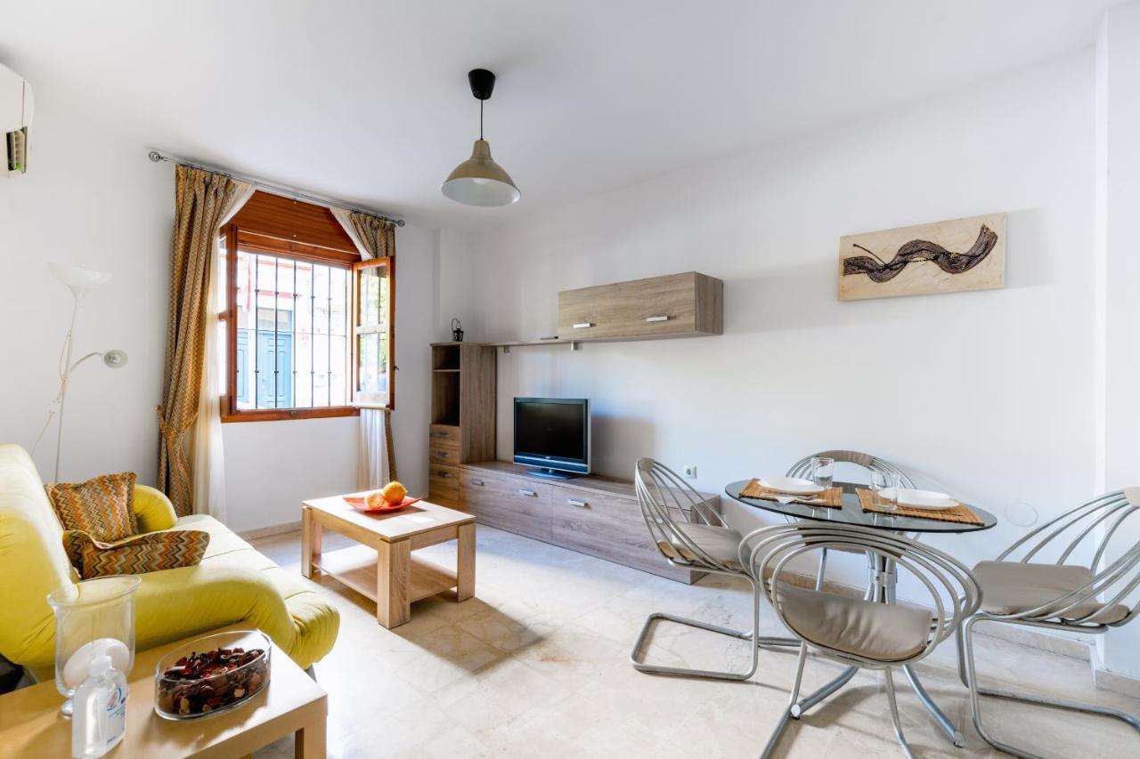 Holi-Rent Procurador Apartment Seville Exterior photo